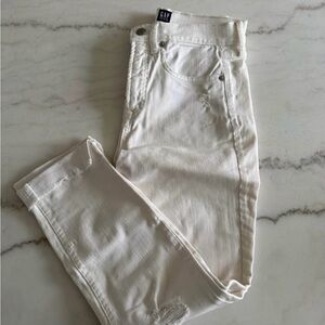 GAP White Destroyed Women's Skinny Jeans